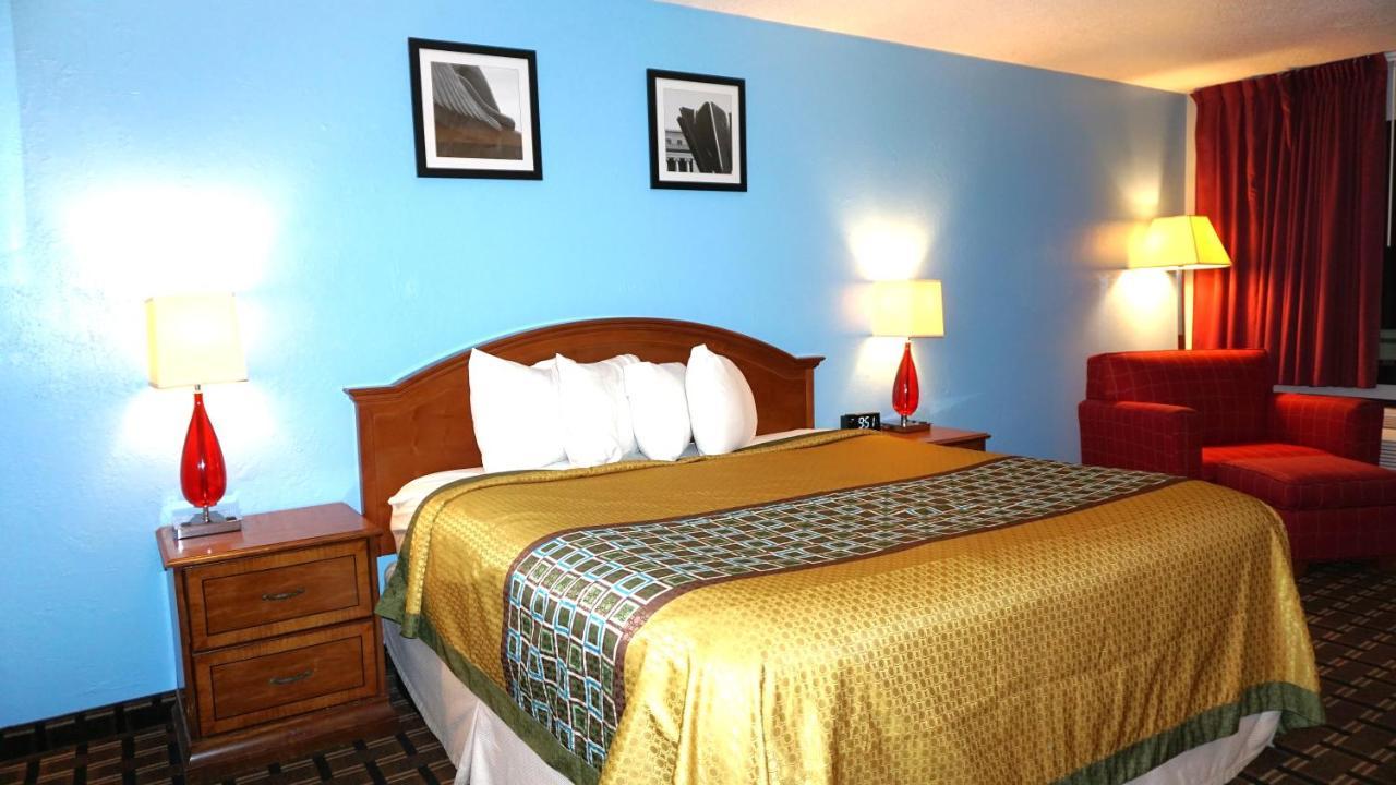 Lakes Inn Warsaw Exterior photo