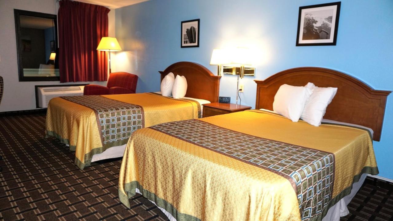 Lakes Inn Warsaw Exterior photo