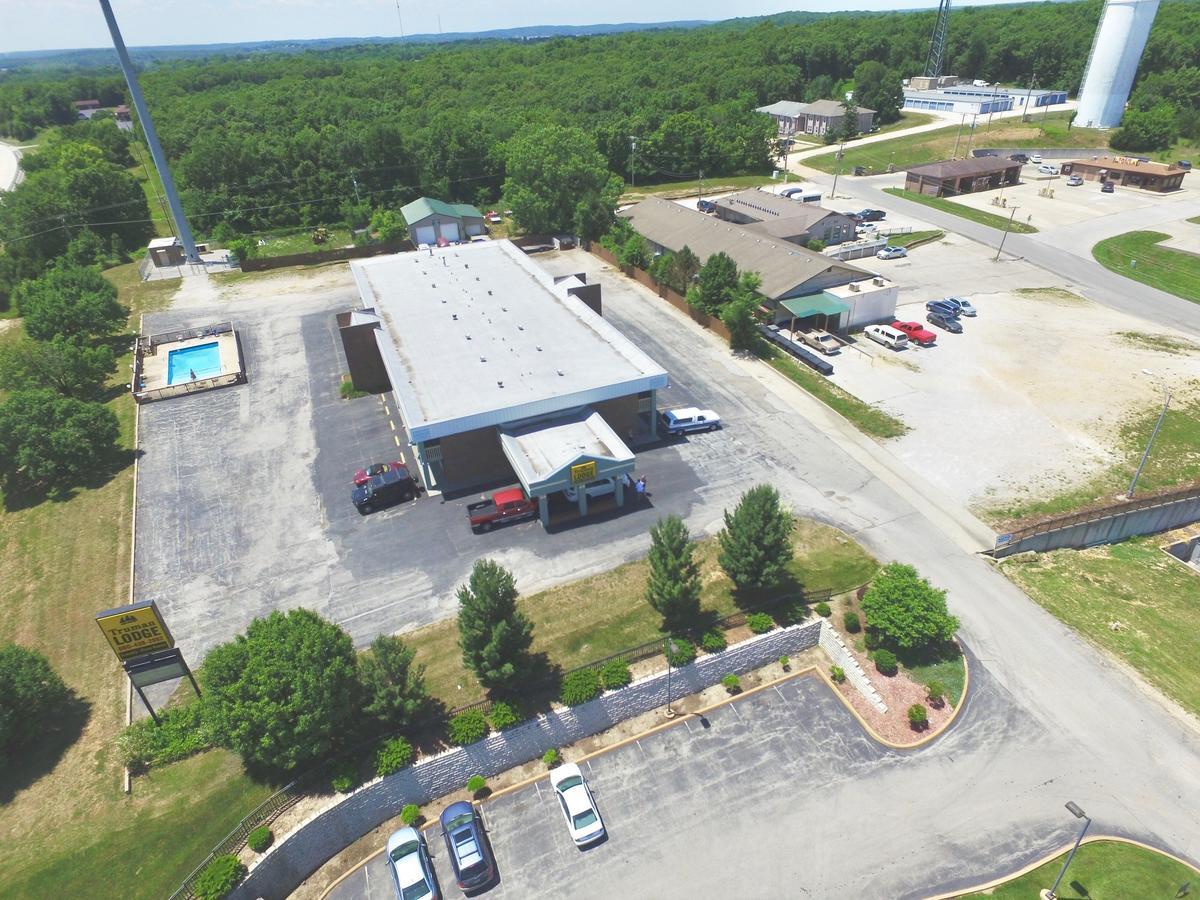 Lakes Inn Warsaw Exterior photo